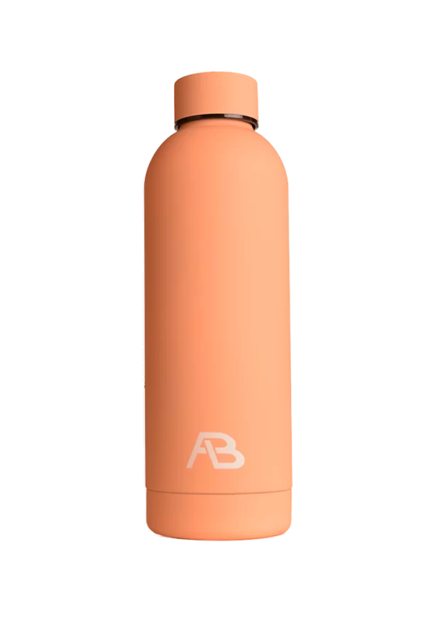 Coral. Color naranja rosado con logo de Atenea Botellas en blanco